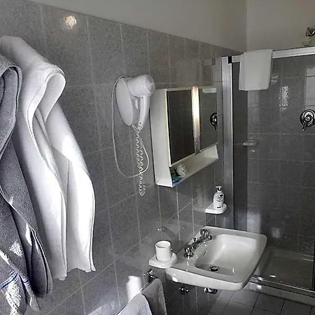 Ester Hotel
