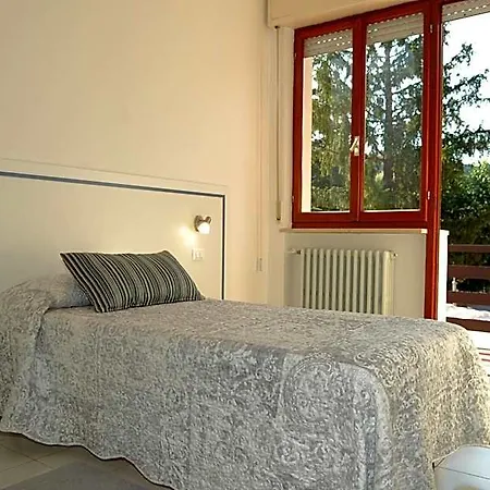 Hotel Ester 2*