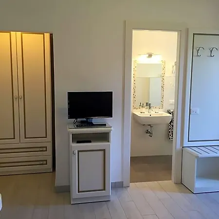 Hotel Ester