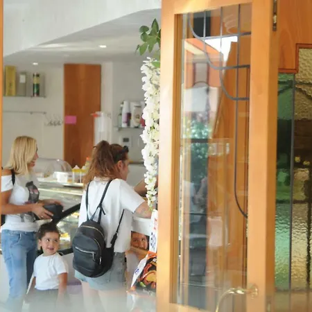 Ester 2* Piandimeleto