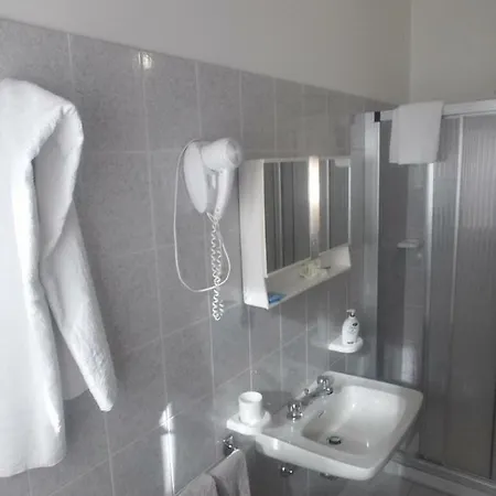 Ester 2* Piandimeleto